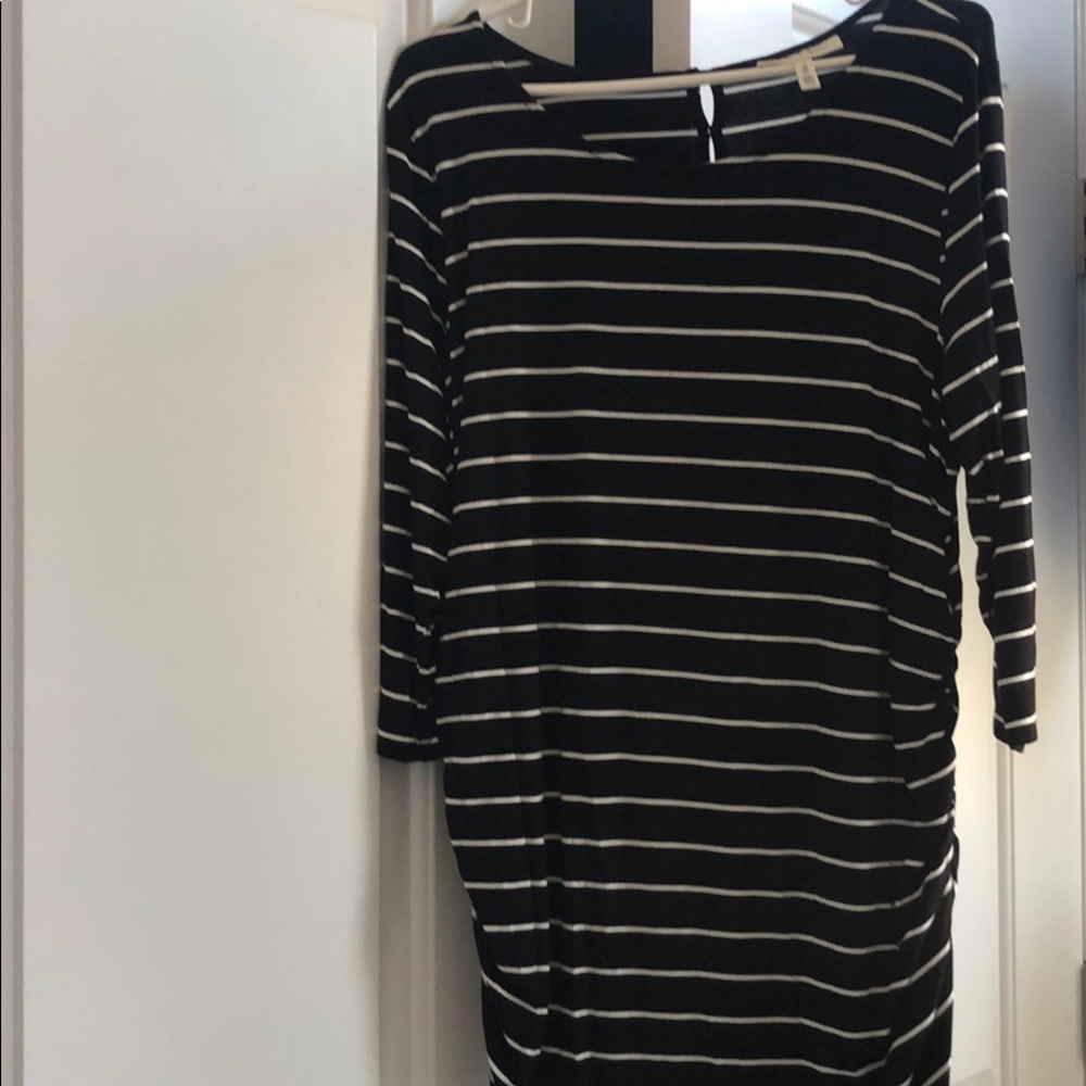 Jessica Simpson maternity blouse